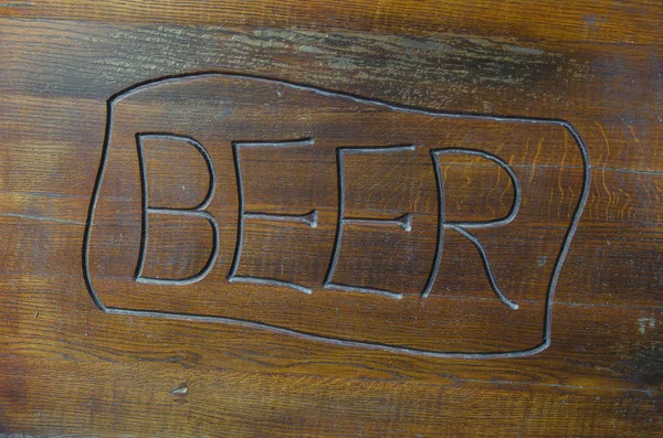 Inschrift Bier Auf Einer Alten Als Hintergrund Verwendeten Grunge Holzplatte — Stockfoto