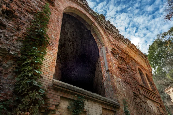 Eski Bir Kalenin Kalıntıları Harabe Kale — Stok fotoğraf