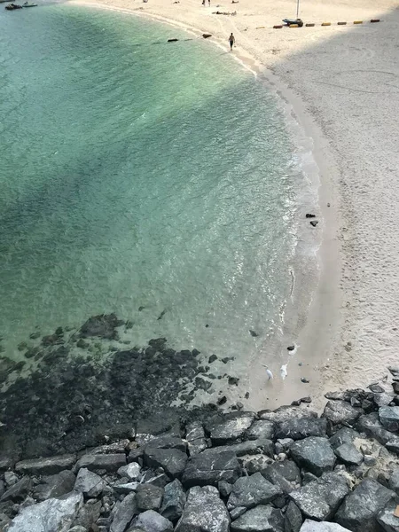 ドバイ近くのペルシャ湾のビーチ — ストック写真