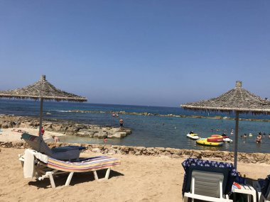 Kıbrıs adasında Paphos yakınlarındaki sahil ve sahil 