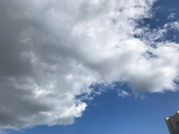 Σύννεφα Cumulus Μια Καθαρή Καλοκαιρινή Μέρα — Φωτογραφία Αρχείου