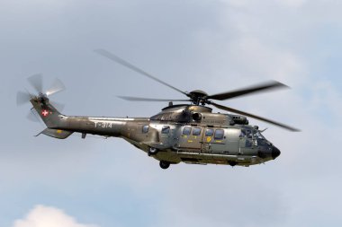 RAF Fairford, Gloucestershire, İngiltere - 13 Temmuz 2014: İsviçre Hava Kuvvetleri TH89 Super Puma helikopteri T-314.