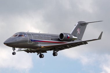 RAF Fairford, Gloucestershire, İngiltere - 9 Temmuz 2014: Çek Hava Kuvvetleri Kanadalı Challenger 601-3A VIP uçağı.