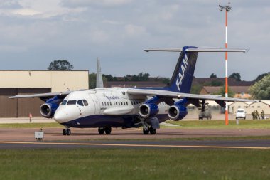 RAF Fairford, Gloucestershire, İngiltere - 14 Temmuz 2014: Airborne Atmosferik Ölçümler (FAAM) British Aerospace BAe-146-301ARA atmosferik araştırma uçağı G-LUXE.