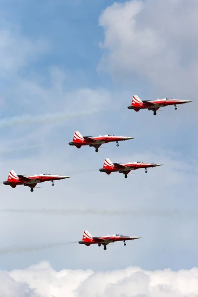 Raf Fairford Gloucestershire July 2014 Patrouille Suisse Formation Team Swiss — стоковое фото