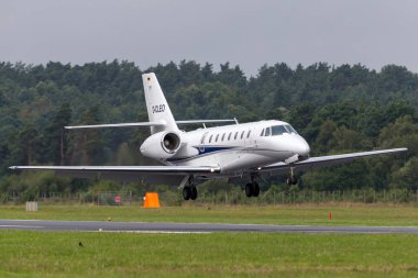 Farnborough, İngiltere - 19 Temmuz 2014: Cessna 680 Citation Soverign D-CLEO.