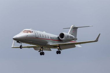 Farnborough, İngiltere - 20 Temmuz 2014: VistaJet Learjet 60 OE-GVN küçük iş jeti. 