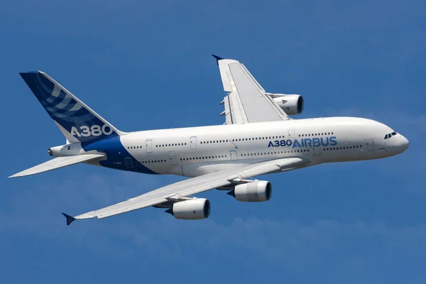 Фарнборо Великобритания Июля 2014 Года Airbus A380 841 Большой Четырехмоторный — стоковое фото