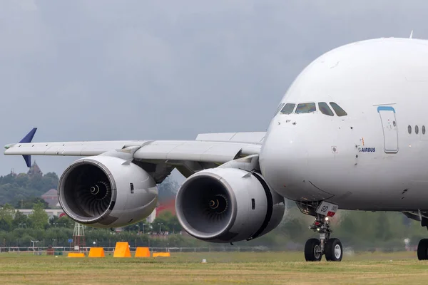 Фарнборо Великобритания Июля 2014 Года Airbus A380 841 Большой Четырехмоторный — стоковое фото