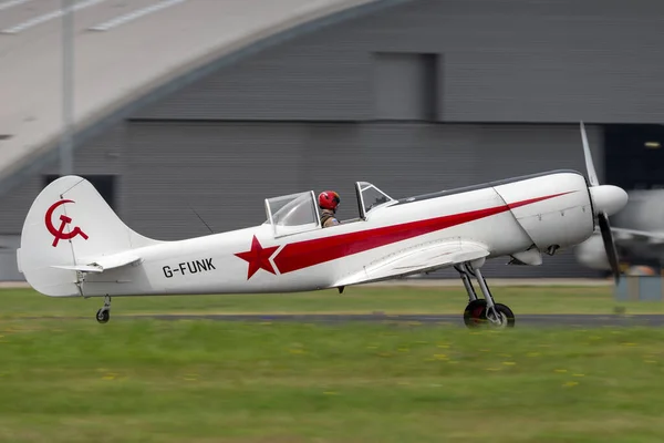 Farnborough Royaume Uni Juillet 2014 Yakovlev Yak Aircraft Funk Équipe — Photo