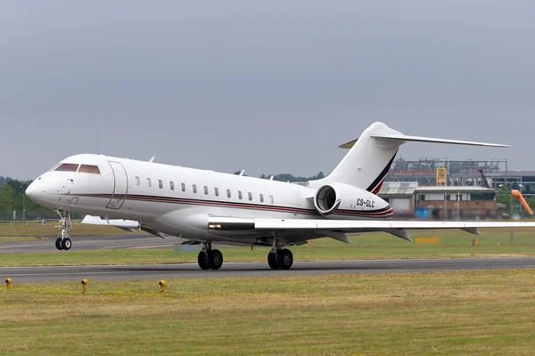 Фарнборо Великобритания Июля 2014 Netjets Bombardier Global Express 700 1A10 — стоковое фото