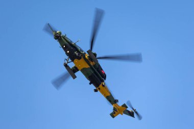 Farnborough, İngiltere - 16 Temmuz 2014: Türk Ordusu (Türk Kara Kuvvetleri) Tai (AgustaWestland) T129 saldırı helikopteri.