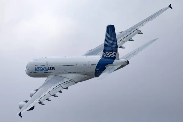 Фарнборо Великобритания Июля 2014 Года Airbus A380 841 Большой Четырехмоторный — стоковое фото