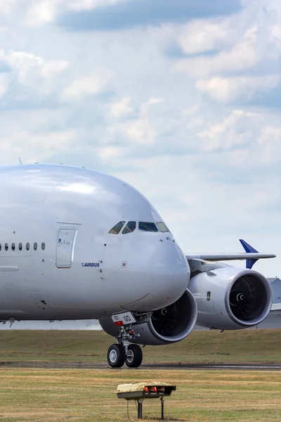 Farnborough Велика Британія Липня 2014 Airbus A380 841 Великий Чотиримоторний — стокове фото