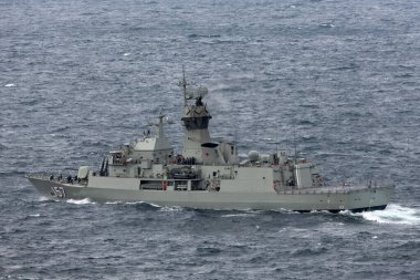 Sydney, Avustralya - 11 Ekim 2013: HMAS Perth (FFH 157) Avustralya Kraliyet Donanması 'nın Anzak sınıfı fırkateyni.