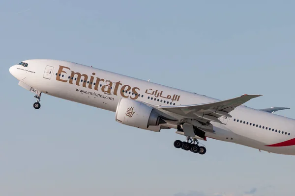 Los Angeles Califórnia Eua Março 2010 Aeronaves Boeing 777 Emirates — Fotografia de Stock