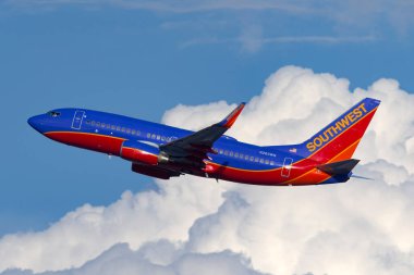 Las Vegas, Nevada, ABD - 8 Mayıs 2013: Güneybatı Havayolları Boeing 737 McCarran Uluslararası Havaalanı 'ndan kalkışa geçiyor. 