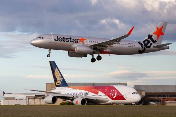 Melbourne Australia June 2015 Jetstar Airways Airbus A320 Land Melbourne — стоковое фото