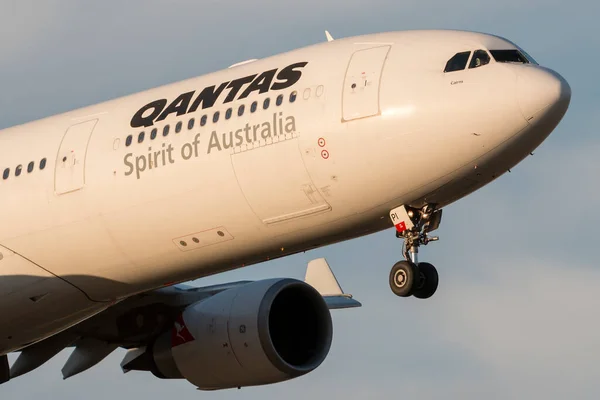 Мельбурн Австралія Листопада 2014 Qantas Airbus A330 303 Авіалайнер Qpi — стокове фото