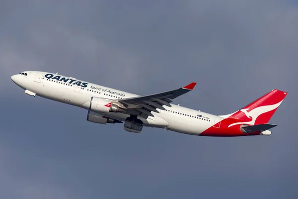 Sydney Austrália Outubro 2013 Qantas Airbus A330 Grande Avião Passageiros — Fotografia de Stock