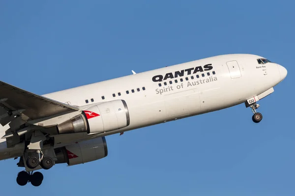 Sydney Avustralya Mayıs 2014 Qantas Boeing 767 Uçağı Sydney Havaalanı — Stok fotoğraf
