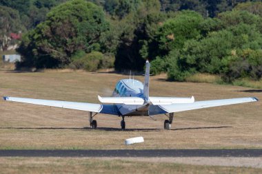 Tyabb, Avustralya - 9 Mart 2014: Beechcraft Bonanza A36 koltuklu tek motorlu hafif uçak VH-BIM.