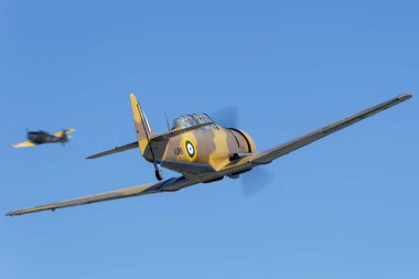 Tyabb, Avustralya - 9 Mart 2014: Kuzey Amerika T-6 (Noorduyn AT-16) Harvard VH-TXN 2..