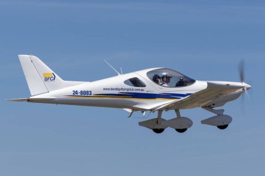 Lethbridge, Avustralya - 23 Kasım 2014: BRM Aero Bristell Bendigo Uçuş Kulübü tarafından işletilen tek motorlu hafif uçak.
