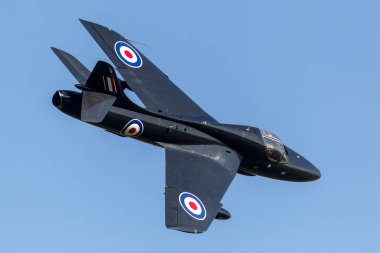 RAF Waddington, the UK - 6 Temmuz 2014: Eski Kraliyet Hava Kuvvetleri (RAF) Hawker Hunter T.7A G-FFOX, Hunter Flight Academy tarafından işletilmektedir..