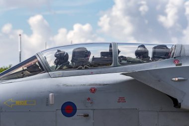 RAF Waddington, the UK - 7 Temmuz 2014: Kraliyet Hava Kuvvetleri (RAF) Panavia Tornado GR4 ZA606 XV (R) Filosu.