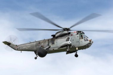 RAF Waddington, Hughnshire, İngiltere - 5 Temmuz 2014: Kraliyet Donanma Hava Kuvvetleri Westland Deniz Kuvvetleri Kralı ASaC.7 erken uyarı ve kontrol Helikopteri XV707.