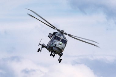 RAF Waddington, Hughnshire, İngiltere - 6 Temmuz 2014: Kraliyet Donanma Hava Kuvvetleri AgustaWestland Wildcat HMA.2 (AW-159) Anti Denizaltı Savaş Helikopteri ZZZZ381.