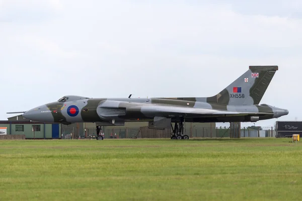英国皇家空军瓦丁顿 Raf Waddington 2014年7月6日 前英国皇家空军Avro Vulcan 2轰炸机 由Vulcan信托基金运营 — 图库照片
