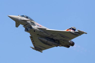 Payerne, İsviçre - 5 Eylül 2014: Kraliyet Hava Kuvvetleri (RAF) Eurofighter EF-2000 Typhoon FGR.4 ZK343 from No.29 (R) Squadron based at RAF Coningsby.