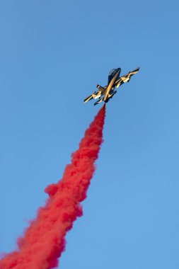 Payerne, İsviçre - 6 Eylül 2014: Birleşik Arap Emirlikleri Hava Kuvvetleri 'nden Al Fursan Aerobatik takımı Aermacchi MB-339 jet eğitim uçağı.