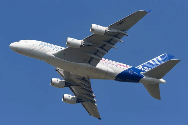 Пайерн Швейцария Сентября 2014 Года Airbus A380 841 Большой Четырехмоторный — стоковое фото