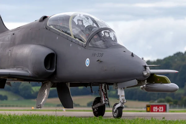 stock image Payerne, Switzerland - August 31, 2014: Finnish Air Force British Aerospace Hawk Mk 51 jet trainer aircraft from the Midnight Hawks display team.