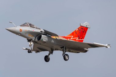 Payerne, İsviçre - 4 Eylül 2014: Fransız Hava Kuvvetleri (Armee De LAir) Dassault Rafale C multirole savaş uçağı. 