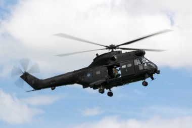 RAF Waddington, the UK - 5 Temmuz 2014: Royal Air Force (RAF) Aerospatiale SA-330E Puma HC2 Helikopteri RAF Waddington 'da. 