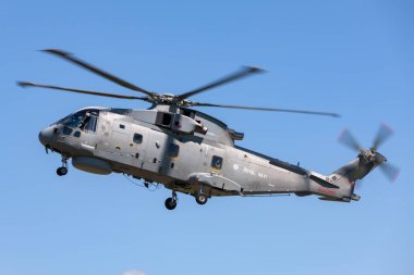 RAF Fairford, Gloucestershire, İngiltere - 10 Temmuz 2014: Kraliyet Donanması AgustaWestland Merlin HM.2 (EH101) Anti-Denizaltı Savaş Helikopteri.