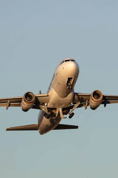 Adelaide Avustralya Aralık 2015 Tigerair Airbus A320 232 Ticari Uçak — Stok fotoğraf