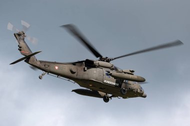 Payerne, İsviçre - 1 Eylül 2014: Avusturya Silahlı Kuvvetleri (Avusturya Ordusu) Sikorsky S-70A-42 Blackhawk askeri helikopteri 6M-BG.