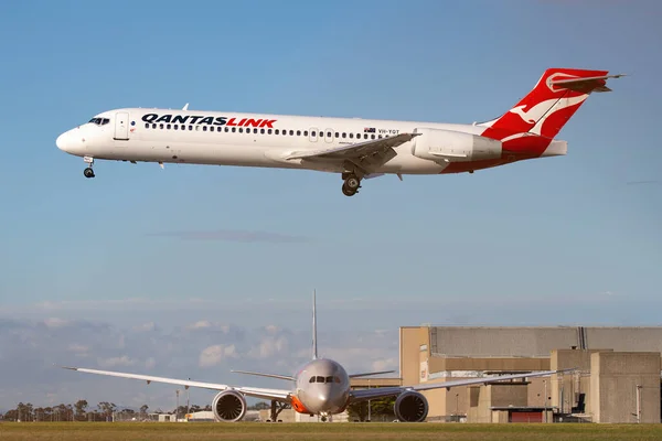 Мельбурн Австралия Июня 2015 Boeing 717 Региональный Авиалайнер Компании Qantaslink — стоковое фото