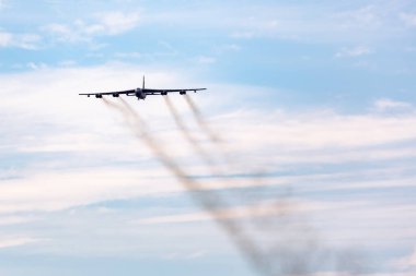 Avalon, Avustralya - 27 Şubat 2015: ABD Hava Kuvvetleri (USAF) Boeing B-52H Stratofort stratejik bombardıman uçağı.