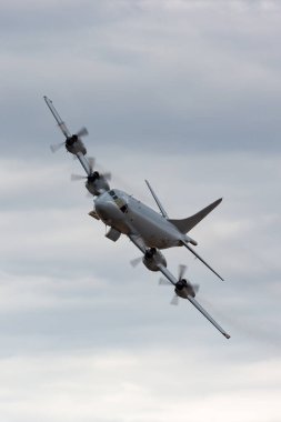 Avalon, Avustralya - 28 Şubat 2015: Kraliyet Avustralya Hava Kuvvetleri (RAAF) Lockheed AP-3C Orion Denizcilik Devriyesi ve RAAF Üssü 'nden Denizaltı Savaş Uçakları.