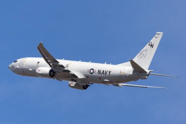 Avalon, Avustralya - 2 Mart 2015: ABD Donanması Boeing P-8A Poseidon Denizaltı Karşıtı Savaş ve Denizcilik Devriyesi Uçak Avalon Havalimanı 'ndan ayrılıyor.