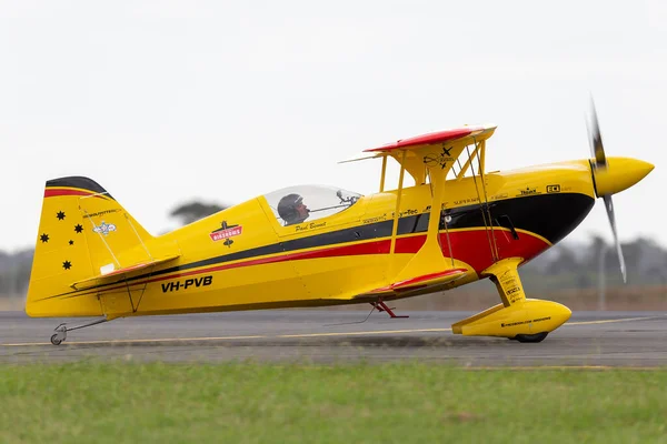 Avalon Australia Lutego 2015 Australijski Pilot Akrobatyczny Paul Bennet Latający — Zdjęcie stockowe