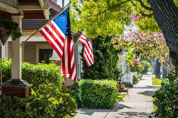 Banderas Una Calle Del Sur California —  Fotos de Stock