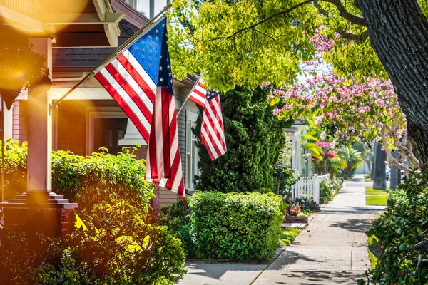 Banderas Una Calle Del Sur California —  Fotos de Stock