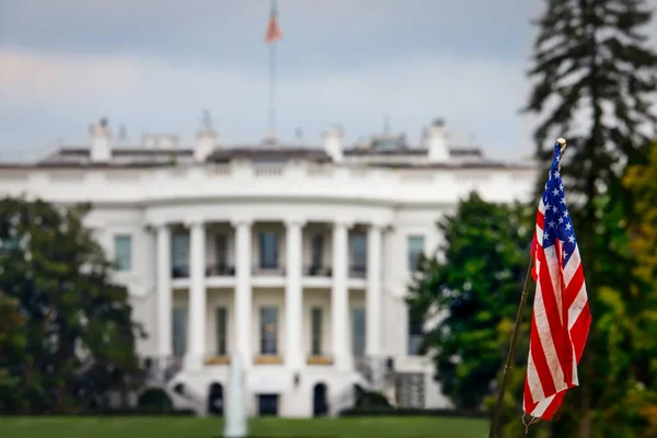 Bandiera Americana Turista Fronte Alla Casa Bianca Washington — Foto Stock